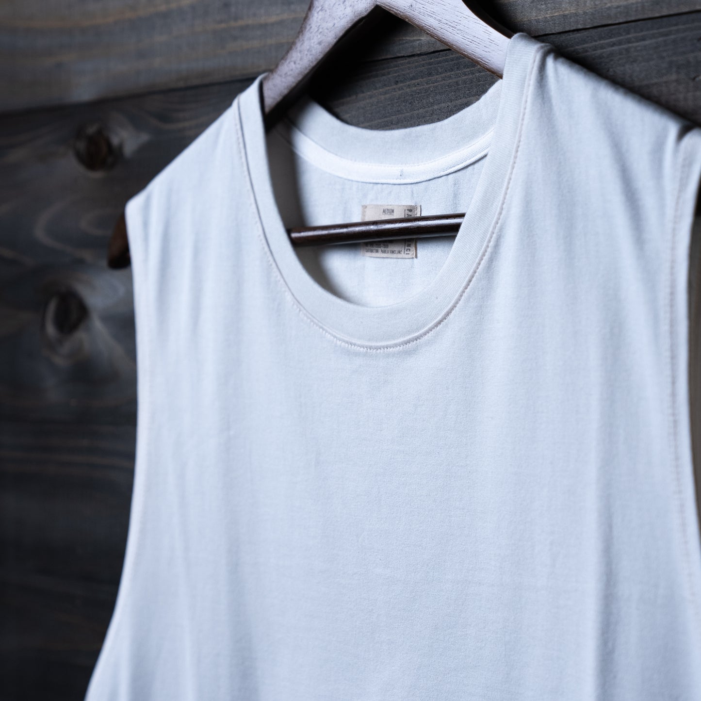 Sleeveless shirt