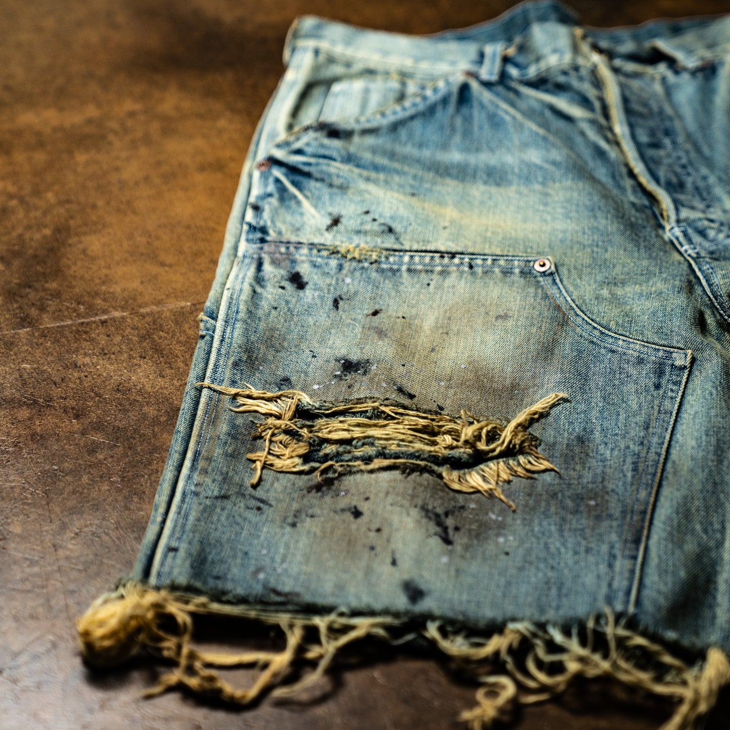 Double knee ghost shorts