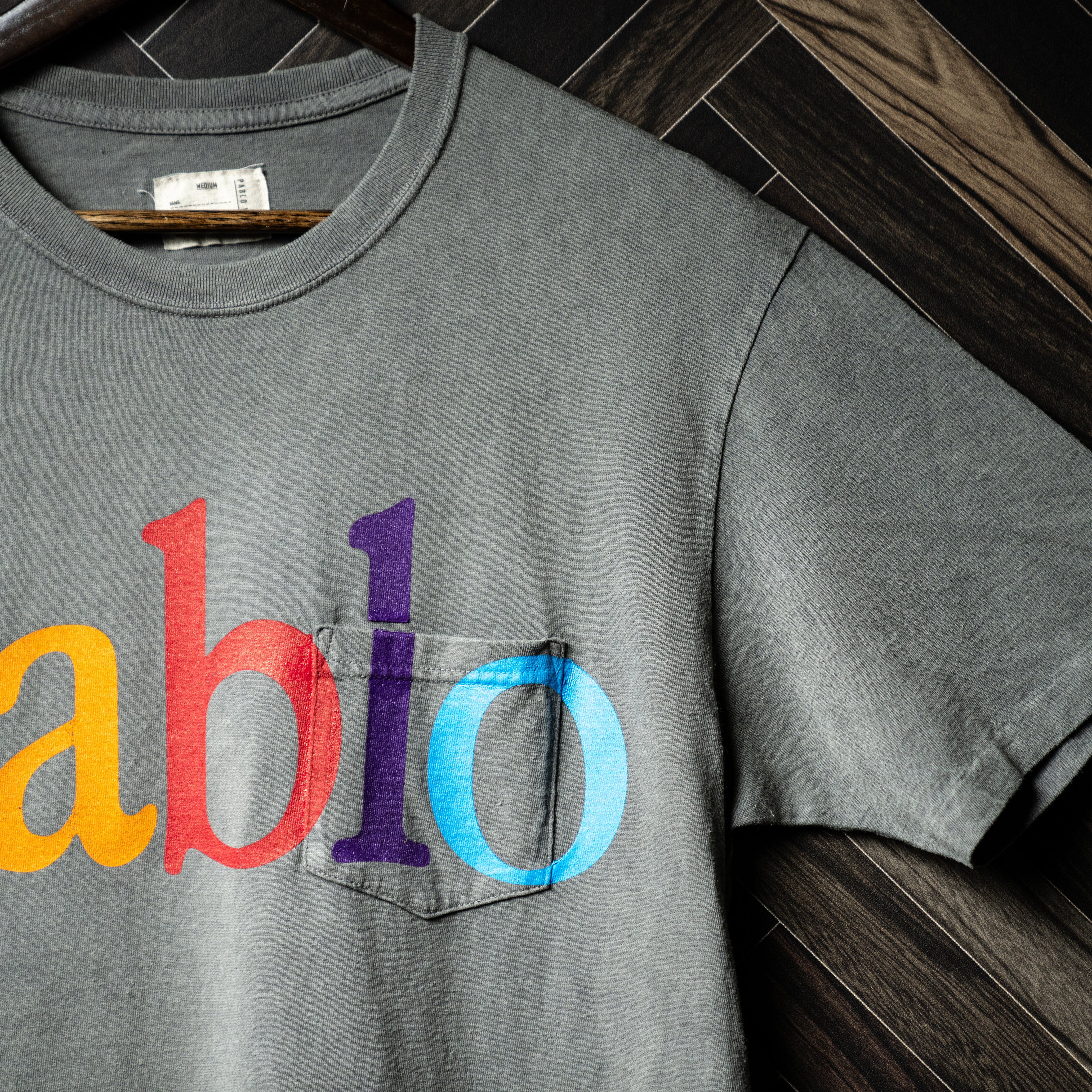 Colorful logo pocket Tshirt – Pablo vinci