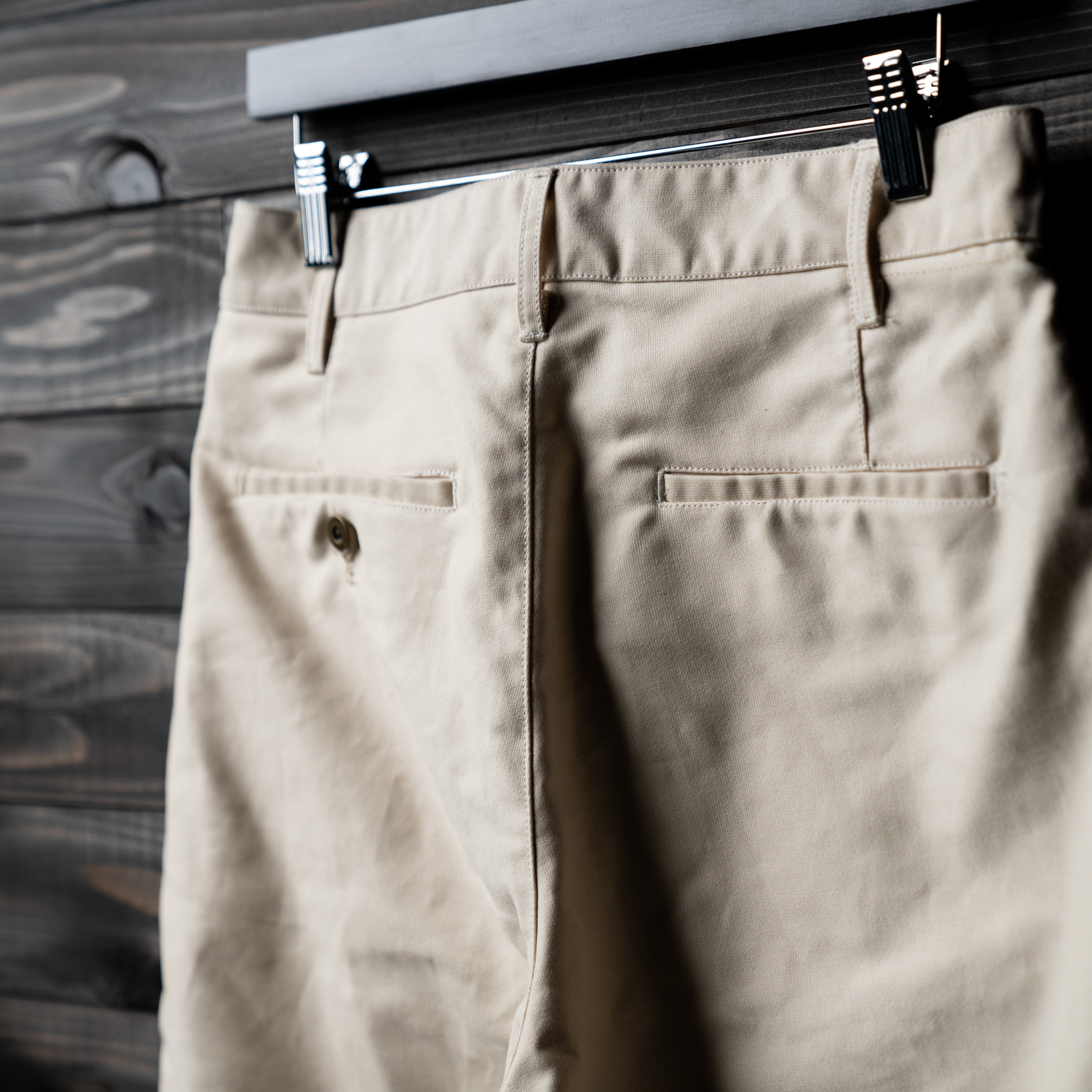 PABLO VINCI Oiled chino trousers